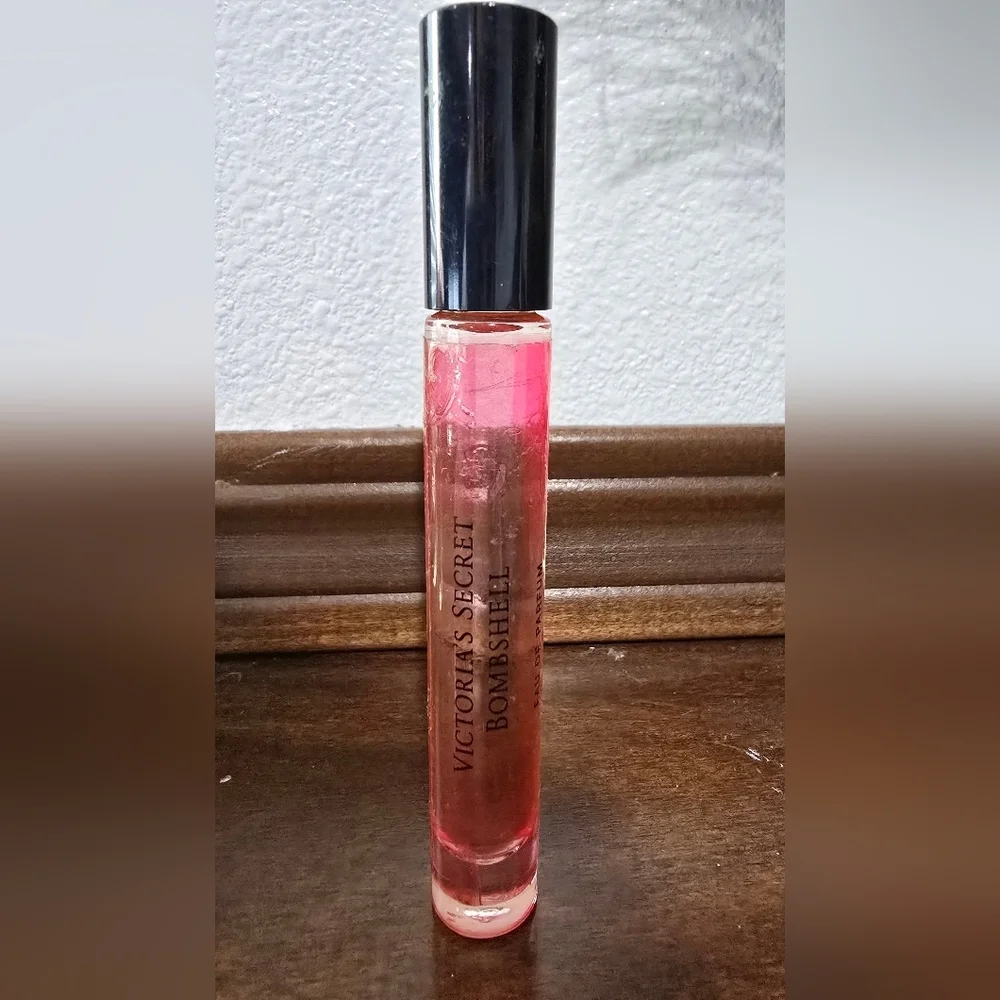 Victoria's Secret Bombshell Gloss - Vibrant Pink